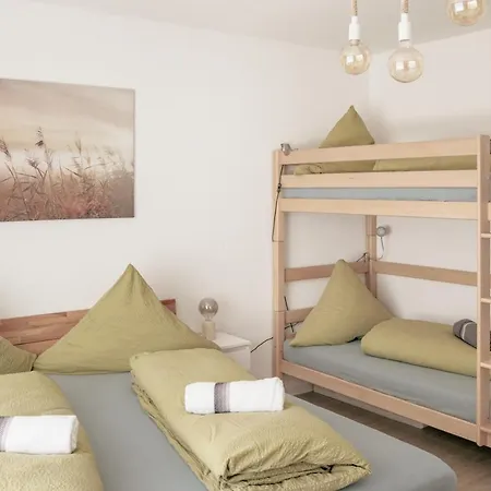 Stilvolle 2 Schlafzimmer Heidegarten, Osterheide, Zentrum Apartament *