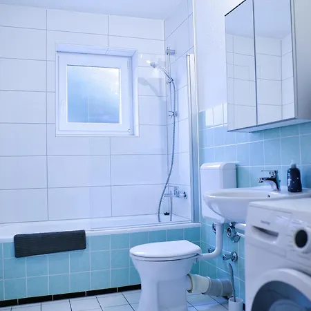 Stilvolle 2 Schlafzimmer Heidegarten, Osterheide, Zentrum *