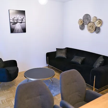 Stilvolle 2 Schlafzimmer Heidegarten, Osterheide, Zentrum *