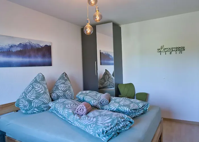 公寓 Stilvolle 2 Schlafzimmer Heidegarten, Osterheide, Zentrum 施内沃丁根